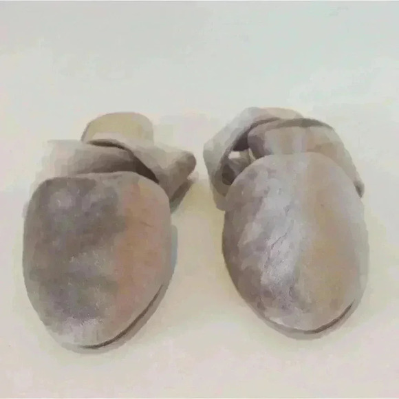 KAANAS Siena Velvet Twisted Knot Mule Size 6 - Picture 8 of 8